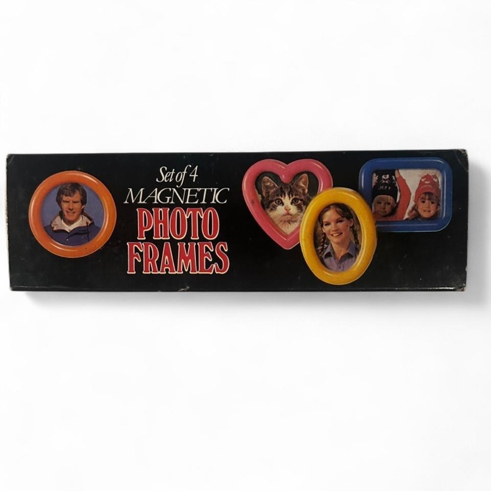 Deadstock Set of 4 vintage magnetic photo frames from 1983